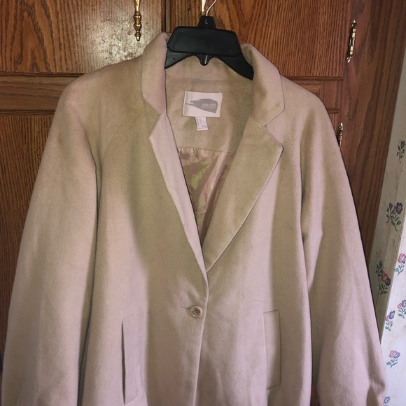 Coat - Picture 2 of 4
